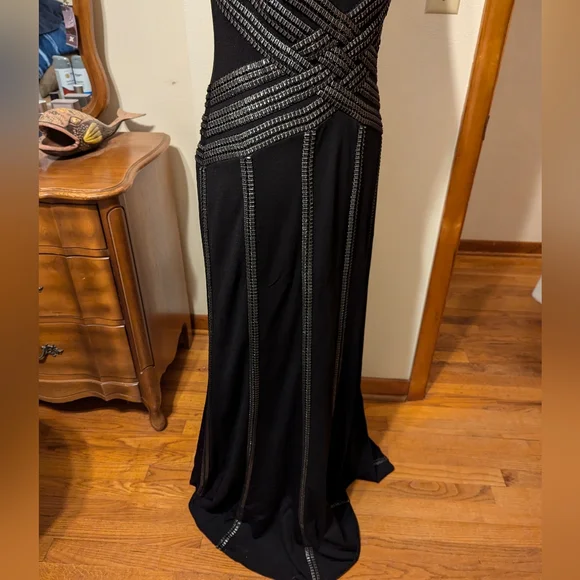 Prom Fluted Tadashi Shoji | Dresses | Tadashi Shoji Black Gunmetal Accent Vamp ...
